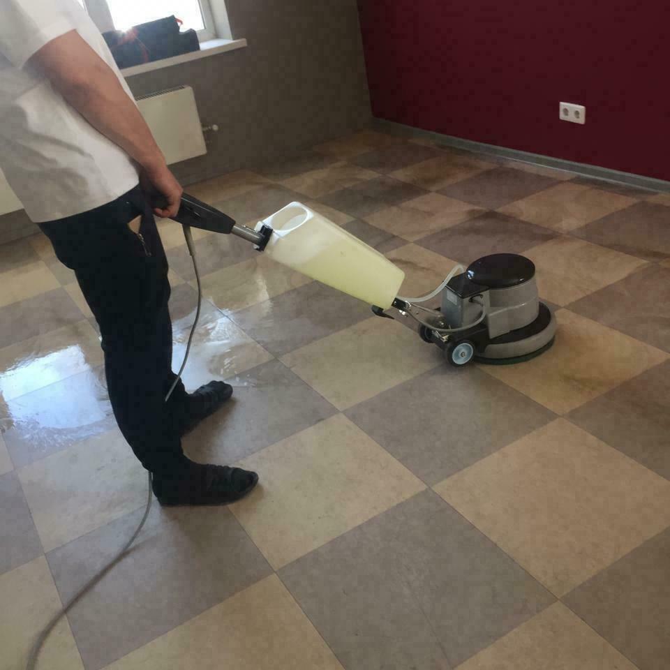 Фото – механизированная уборка коммерческих зданий Фото – механизированная уборка коммерческих зданий